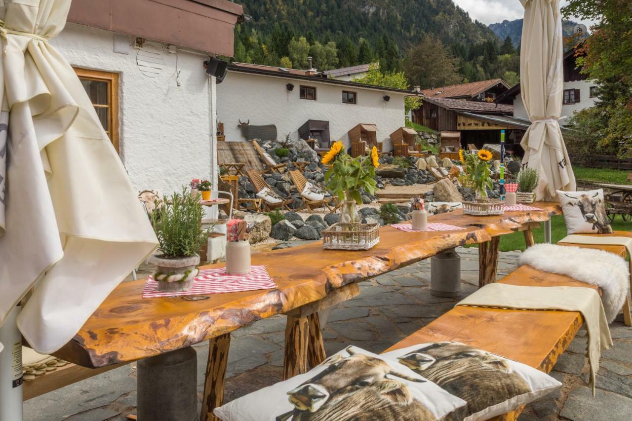 Zur Gluecklichen Kuh Hotel Oberstdorf Exterior photo